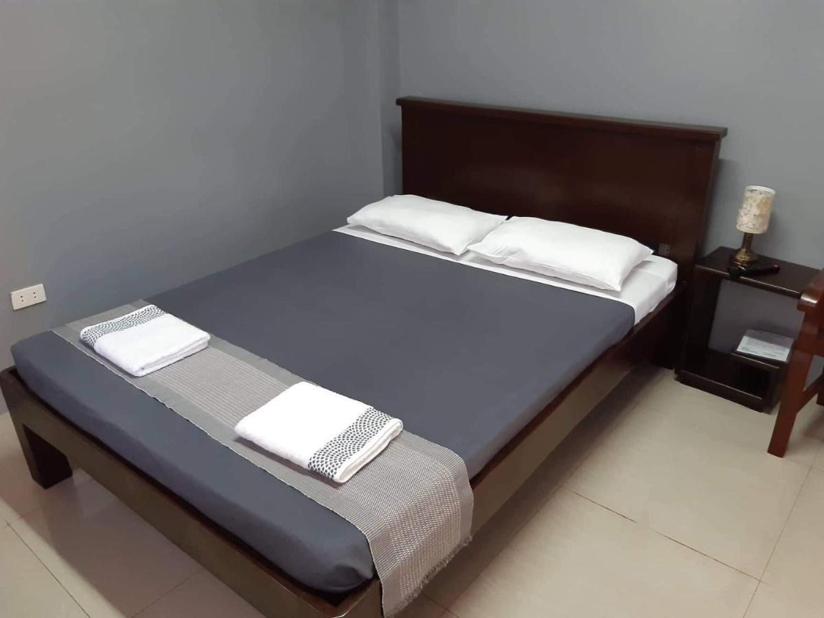 Reddoorz El Senor Jesus Apartelle Vigan Ilocos Otel Dış mekan fotoğraf